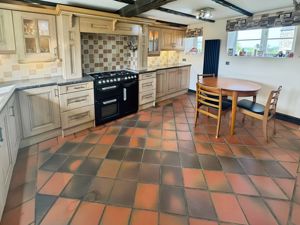 Photo 16- click for photo gallery